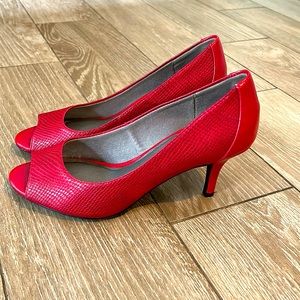 Life, dried memory foam, red peep toe heels